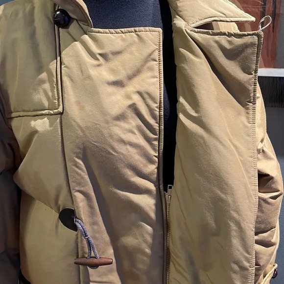 The Company Store muted gold hidden zipper toggle closure puffer coat. Large. - Picture 7 of 11